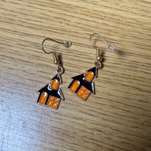 New never worn Halloween Dangle Earrings Orange and Black Haunted House